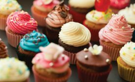 iStock_Cupcakes_900